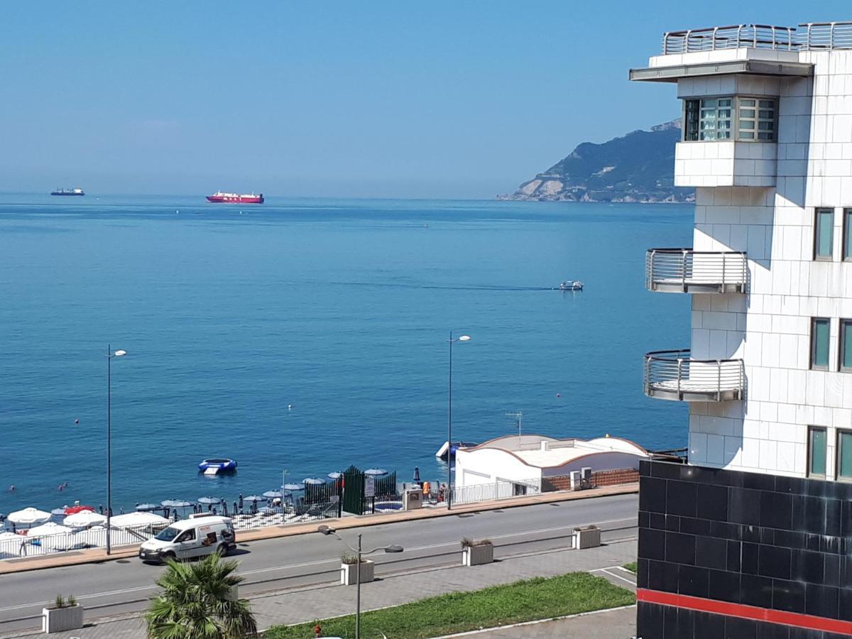 Alta Quota Relax On The Sea Bed & Breakfast Salerno Dış mekan fotoğraf